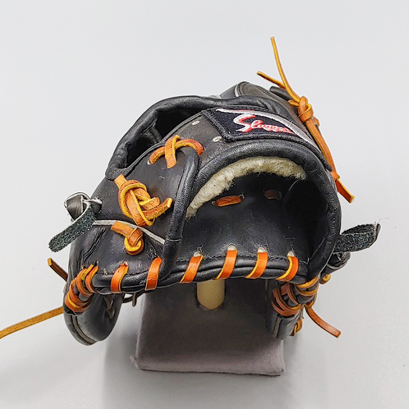 クリーニング済み (高校野球対応)】 スラッガー 硬式グローブ / 内野手