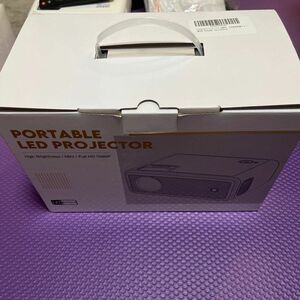 PORTABLE LED PROJECTOR 