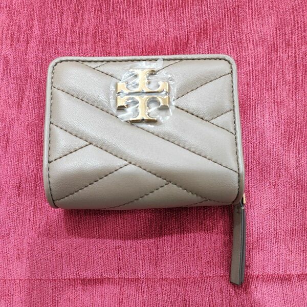 【新品】トリーバーチ TORY BURCH　二つ折り財布