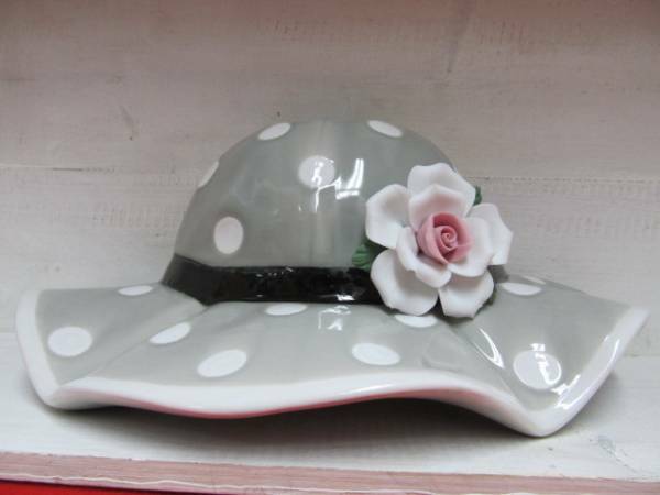 帽子型壁掛プランター　グレイ　水玉模様 M-047　　陶器　掛けるタイプ　新品在庫品