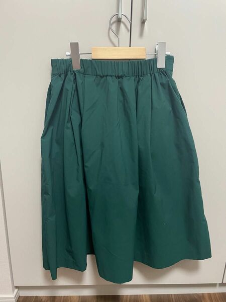 【試着のみ】ユニクロ　グリーン 緑 スカート 