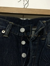 美品☆Levis 501 リーバイス デニムパンツ ジーンズ W28 ダメージ加工 ペイント加工 ストレート PCL16B_画像4