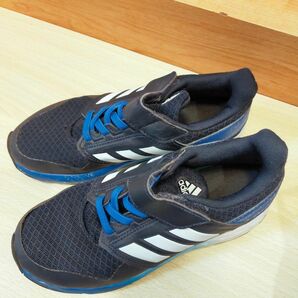 adidas 男の子　Size20