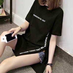 英字ロゴロングTシャツ　スリット入り カジュアル トップス