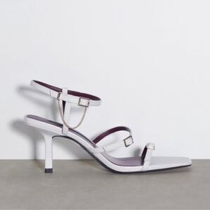 ZARA サンダル ホワイト チェーン