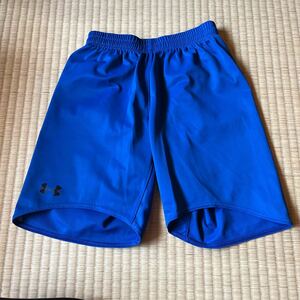 アンダーアーマー/UNDERARMOUR、ボーイズショートパンツ/ランニングパンツサイズ125〜135センチ(個人出品/美品)