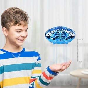 ミニUFOドローン 衝突防止 飛行 ヘリコプター 電磁検知 子供用 電子玩具 Ada631