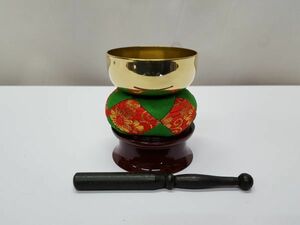 ◆新品◆リンセット 2.5寸 直径7.5㎝◆赤緑　おりん　リン　後飾り　リン棒　リン台　リン布団　仏壇　仏具　寺院仏具◆4点セット