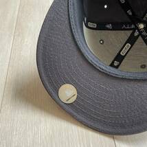 希少《Dead Stock / YANKEES》90s2000s デッド【 NEW ERA アメリカ製 59FIFTY ヤンキース 灰黒 ベースボール キャップ 7 3/8 ビンテージ】 _画像5