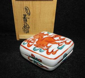 初出し品　赤絵馬　香合　真葛　香斎　在銘　共箱　茶道具　香道具　★広島発送★（岡山発送品同梱不可）