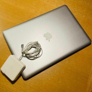 【美品】Apple MacBook Pro (15-inch, Mid 2012)