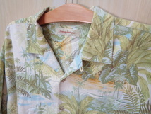 b647◆Tommy Bahama アロハシャツ◆トミーバハマ size:L グリーン系 総柄 シルク100％ メンズ 半袖シャツ ハワイアン 開襟シャツ 古着 5E_画像2