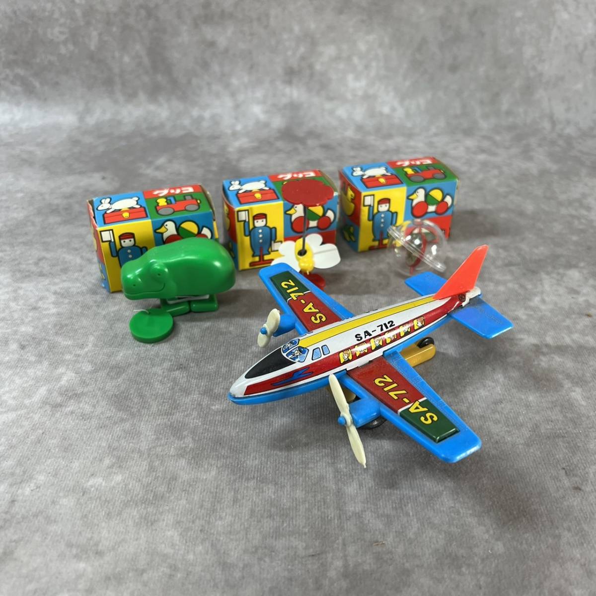 ヤフオク! -「飛行機」(グリコ) (食玩、おまけ)の落札相場・落札価格