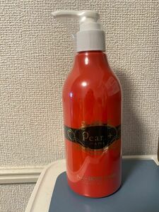 パールプラスのボディクリーム300g