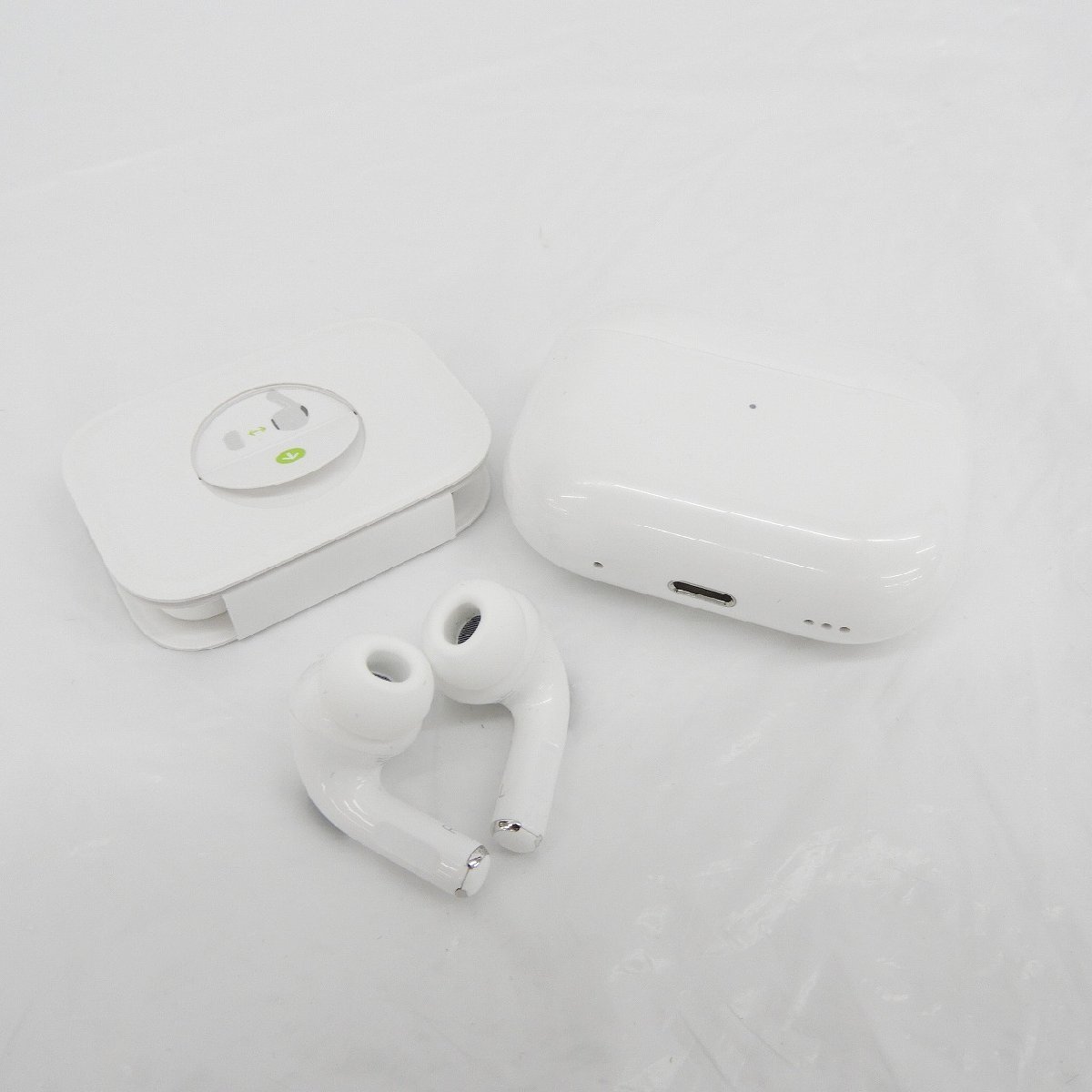 AirPods Pro (第2世代)APPLE MQD83J/A WHITE-