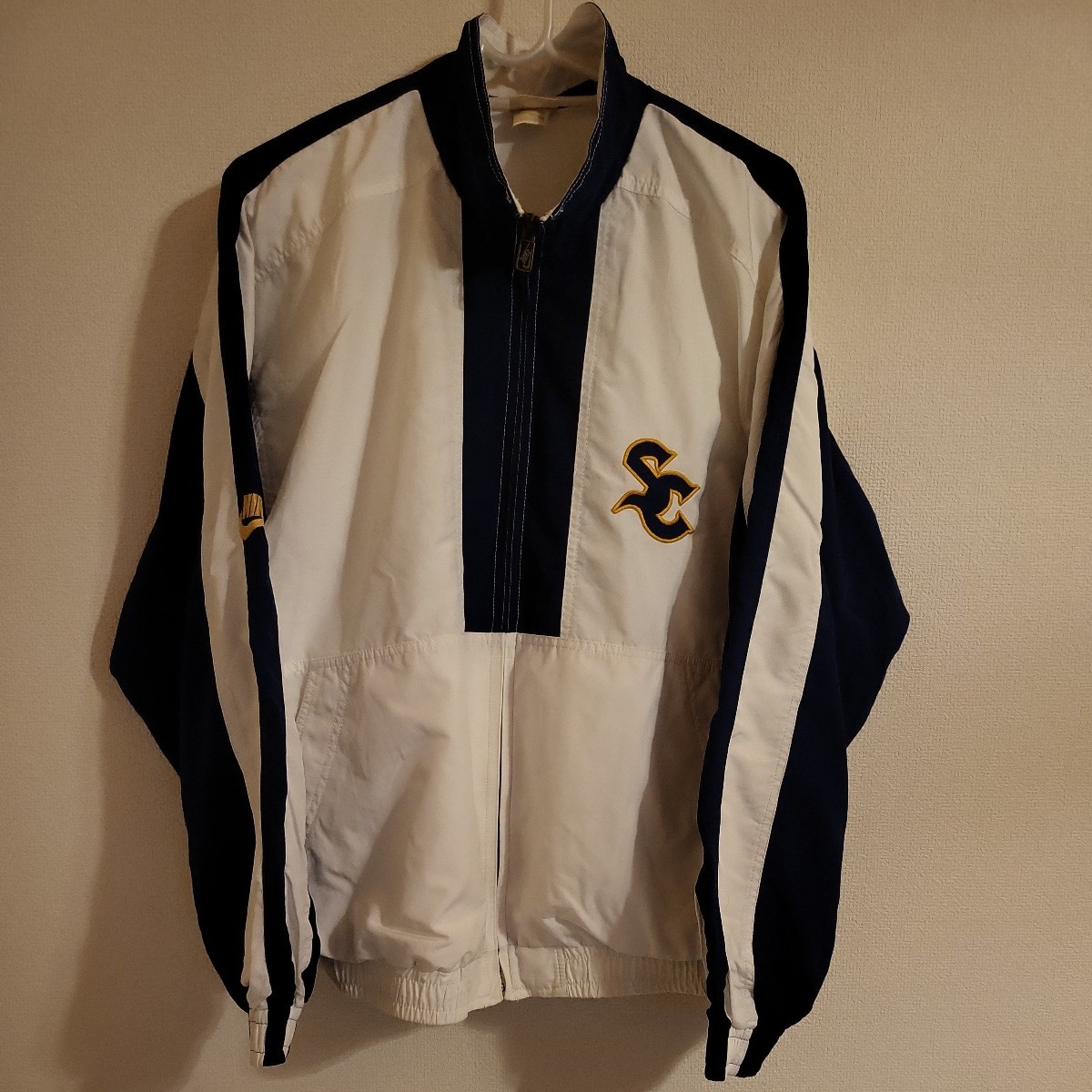 nike supreme court jacket