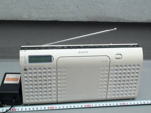 * use impression less . beautiful goods *SONY CD radio *ZS-E70* white *CD. reproduction Speed . changing ... therefore language study use optimum *CD is sound stone chip no reproduction could do 