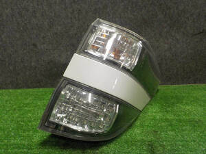 【送料込】 H20年 ヴェルファイア DBA-GGH20W 右テールランプ 81550-58090 ＬＥＤ KOITO 58-29 [ZNo:05002149] 74453