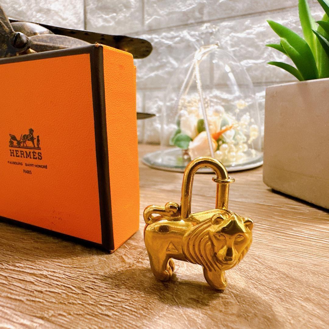 美品】エルメス H カデナ 2000年限定 チャーム ゴールド ブランド