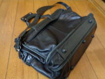 TUMI トゥミ 鞄 カバン 925D3 ウィークエンド ブリーフ ビジネスバッグ 鍵付 革 レザー サイズ:幅45㎝×奥行19㎝×高さ30㎝ ブラック 黒_画像4