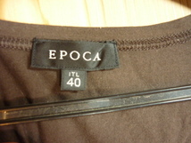 T60★美品★EPOCA(エポカ)・サイズ４０【Ｕネック・Ｔシャツ・カットソー（定価15000円】茶系色★商品詳細は記載文を・・　_画像5