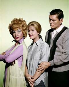 1964年　ＴＶドラマ　 『奥さまは魔女』 ダーリン　サマンサ&エンドラ フォト　2枚付き