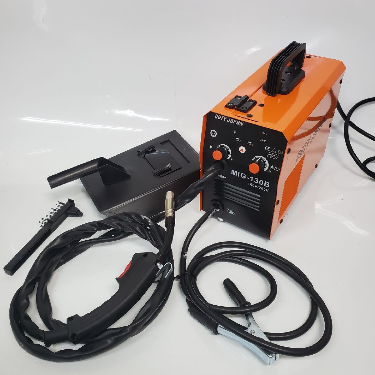 人気ブランドの 半自動溶接機 Arcury80LUNA Ⅱ【中古美品】 工具