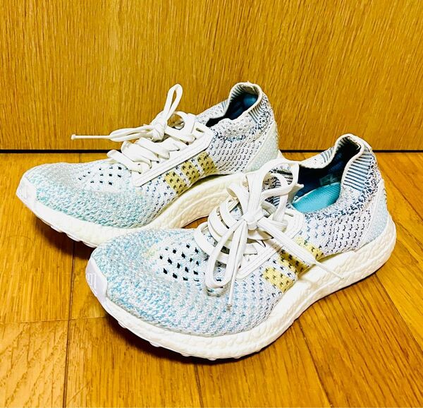 adidas BOOST PARLEY ランニングシューズ