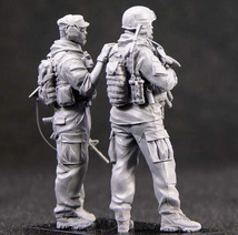 1/35 レジンフィギュア SFチームリーダー & チームサージェント 米国兵 第二次世界大戦 兵士 未組立 未塗装_画像4