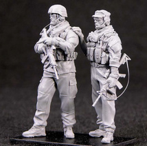 1/35 レジンフィギュア SFチームリーダー & チームサージェント 米国兵 第二次世界大戦 兵士 未組立 未塗装_画像2