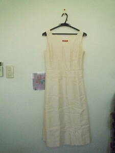 * ANNE KLEIN Anne Klein V neck no sleeve One-piece silk manner lustre cream series size 9 number 