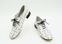 ◇新品同様【repetto レペット】ZIZI RICH ロゴ レザーシューズ ホワイト×ブラック 35_画像2