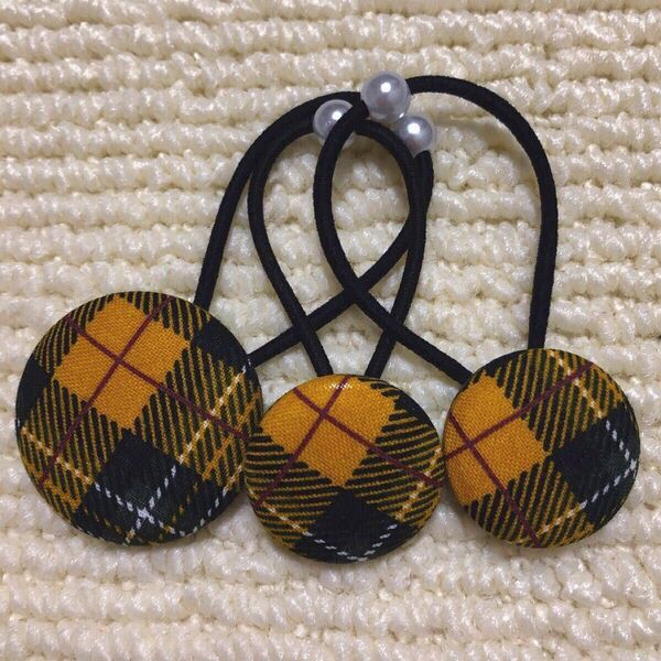☆106☆ ハンドメイド ヘアゴム くるみボタン