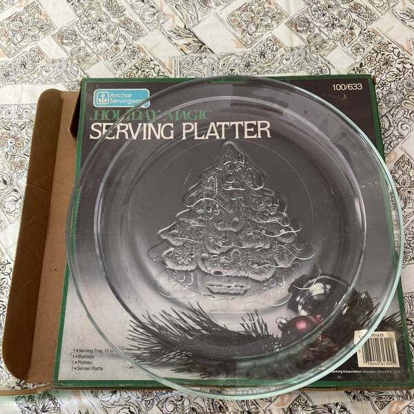 クリスマスプレート　クリスマスツリー柄　大きさ直径約30.5㎝　Anchor Servingware 　HOLIDAY MAGIC SERVING PLATTER 