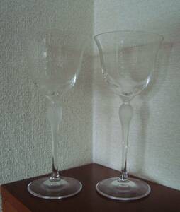  wine glass crystal glass . flower . motif . did design ... glass entering 2 customer 