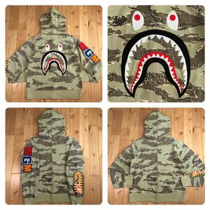 EMBROIDERY shark full zip hoodie Mサイズ シャーク パーカー a bathing ape BAPE エイプ ベイプ アベイシングエイプ desert camo i19