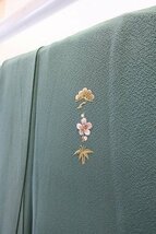 【送料無料】美品 訪問着 くすんだ緑色 総刺繍 トールサイズ 金糸 縮緬 松竹梅 袷 お洒落 フォーマル 仕立て上がり 正絹 m-4727_画像9