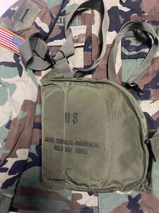 米軍実物　M17ガスマスク用バッグ　冷戦　湾岸戦争　U.S.ARMY 