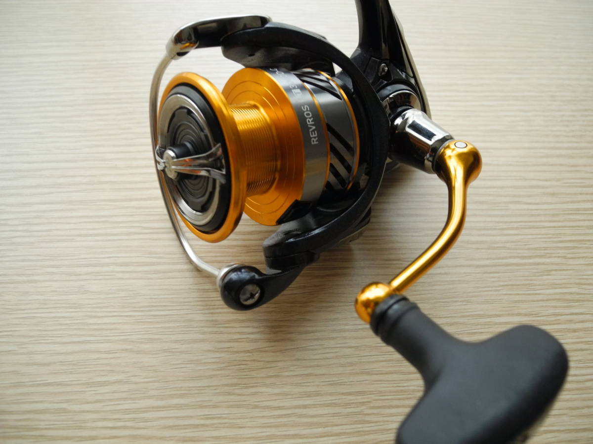 ダイワ 20 レブロス LT3000D-C DAIWA 20 REVROS LT3000D-C ◇ 美 品