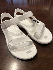 新品　テバ　teva スポーツ　サンダル　ハリケーンドリフト　