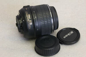 送料520円。中古。ちょいカビ。薄い曇り。ニコン　Nikon AF-S DX 18-55mmF3.5-5.6G VR カメラレンズ。 管理B12
