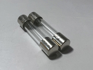 * glass tube fuse general size type ( diameter 6.4× length 30mm) 125V 2A 2 piece GF fuse control number [F1-D042]*