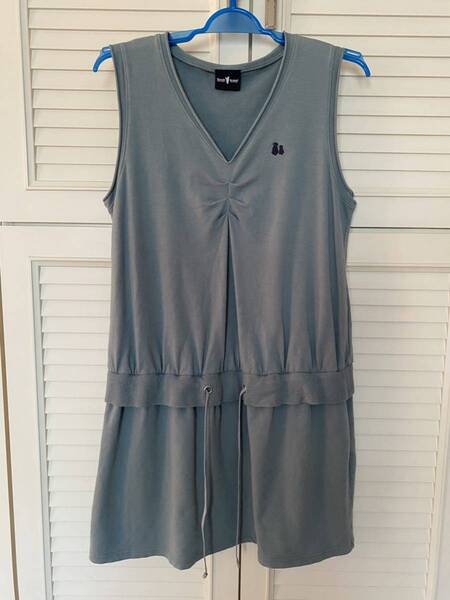 高島屋購入品。SARAH&BREND-犬の刺ワンポイントが可愛い!!!お洒落!!!素敵なチュニックカットソー。チュニックワンピース