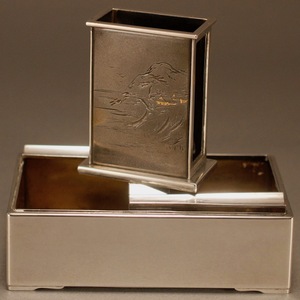 尚美堂 マッチ入れ付きの銀製の灰皿 「純銀」の刻印あり