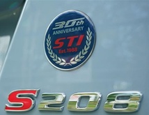 ■新品■スバル　純正　STI WRX type RA-R用 STI 30周年 アニバーサリー　オーナメント シール ステッカー エンブレム_画像2