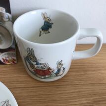 未使用品 WEDGWOOD ピーターラビット NURSERY SET 旧刻印 3点セット ウエッジウッド PETERRABBIT マグカップ お皿 スープ皿 箱有り 食器_画像8