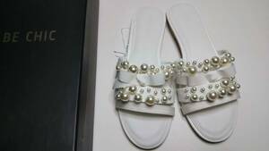  new goods TO BE CHIC wonderful pearl Flat sandals white 20900 jpy 