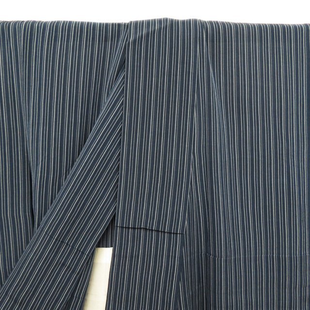 小紋 着物 中古 正絹 夏物 カジュアル 縦縞模様 ストライプ 紺系色 身丈156cm 裄64cm M きもの北條 A834-8 小紋 着物 中古 正絹 夏物 カジュアル 縦縞模様 ストライプ 紺系色 身丈156cm 裄64cm M きもの北條 A834-8