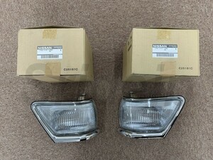 [ rare / unused ] Nissan C33 Laurel original corner lens corner lamp turn signal corner winker lens left right set NISSAN Laurel