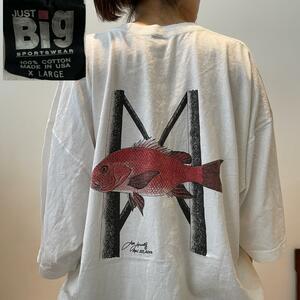 【T20-1538】Tシャツ ポケT 2008年 イラスト 魚 フィッシュ 真鯛